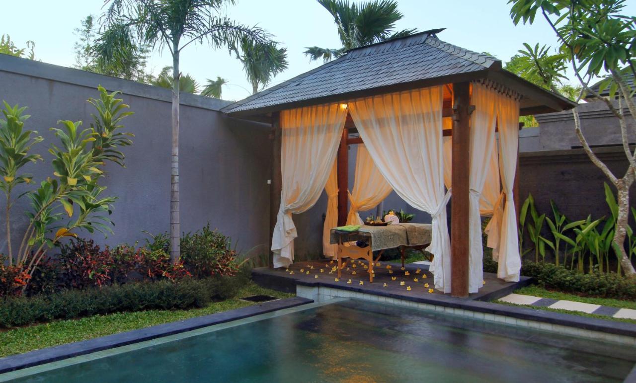 Agata Villas Seminyak Exterior foto